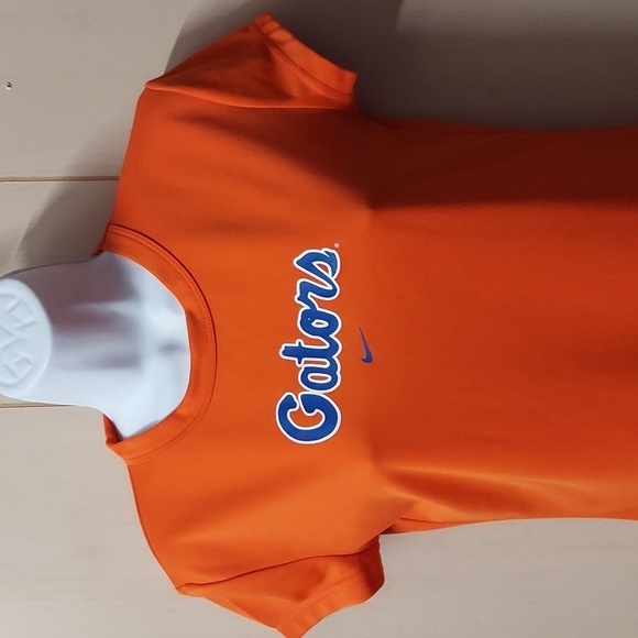 Nike Tops - Nike FIT Gators